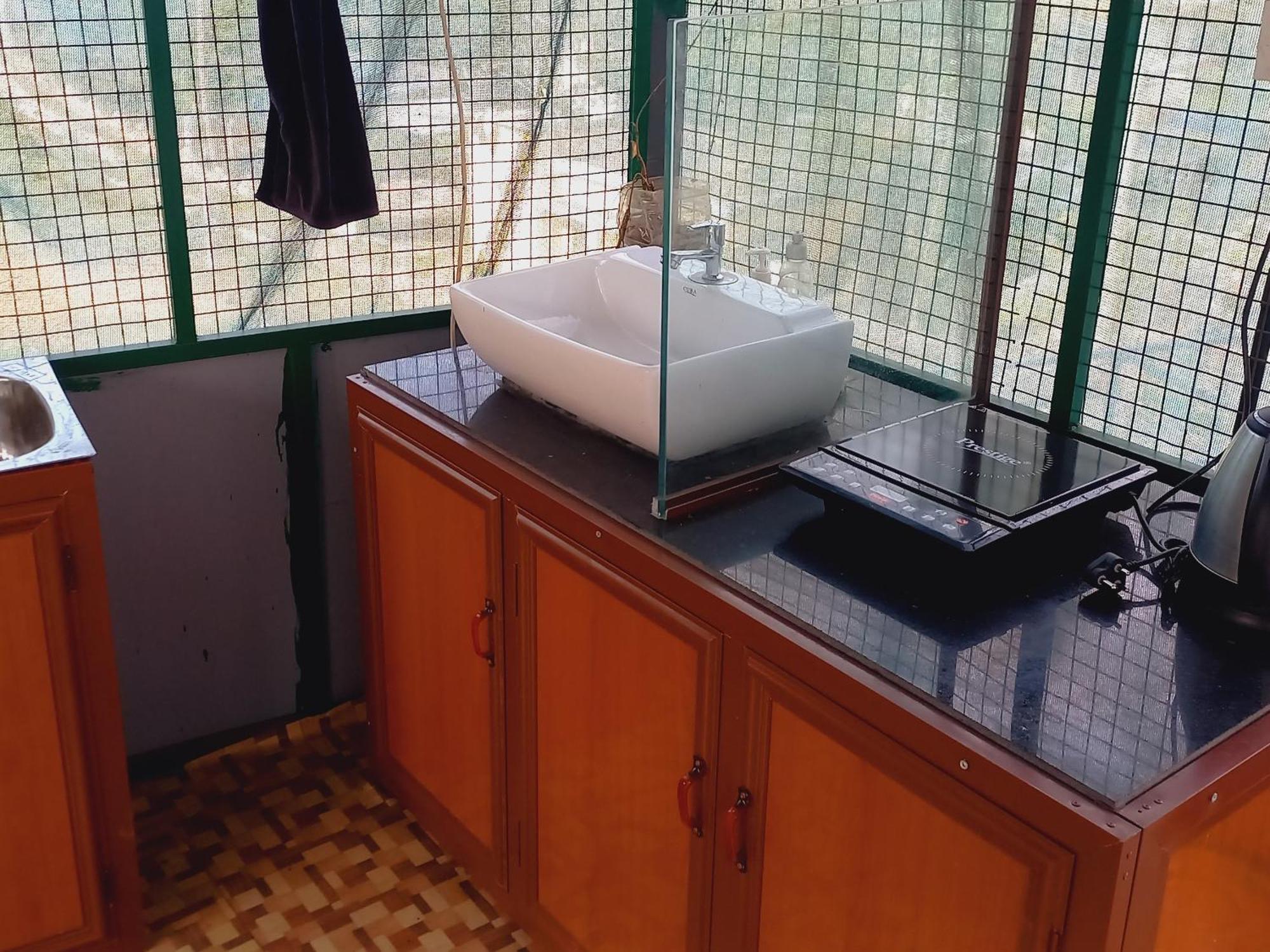 Wild Window - Forest View Homestay เทกคาดี ภายนอก รูปภาพ